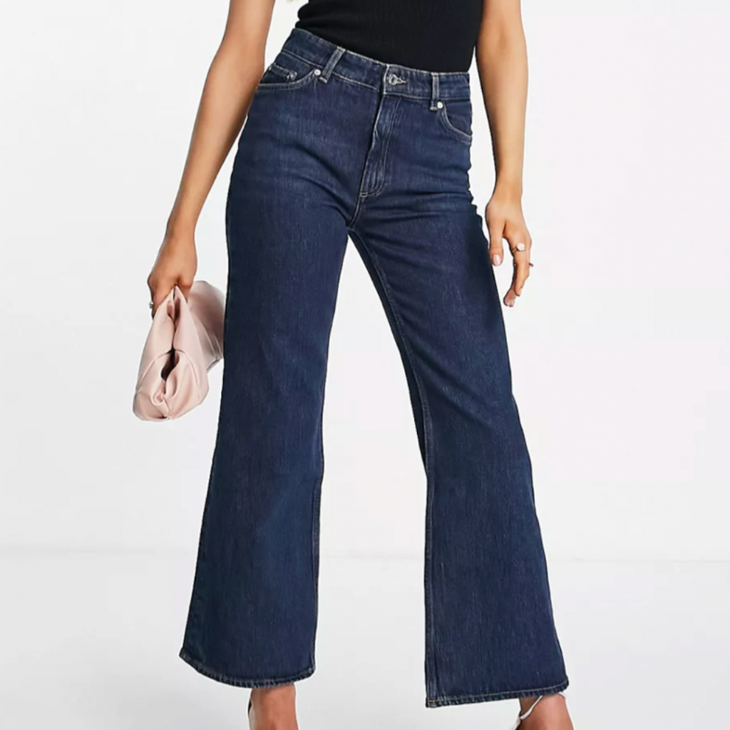 Do white shoes go with everything? 7 Best Ways To Style White Shoes